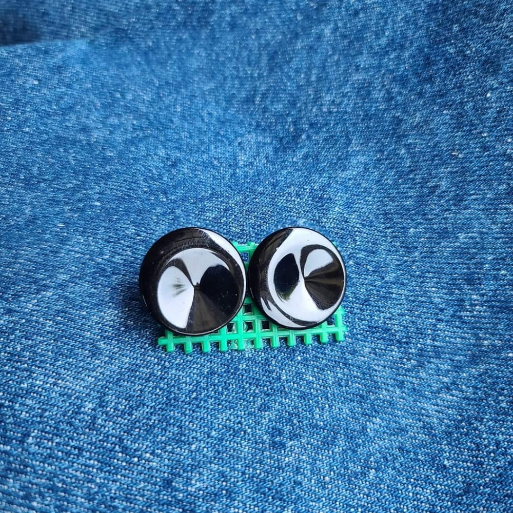Vintage black metal stud earrings